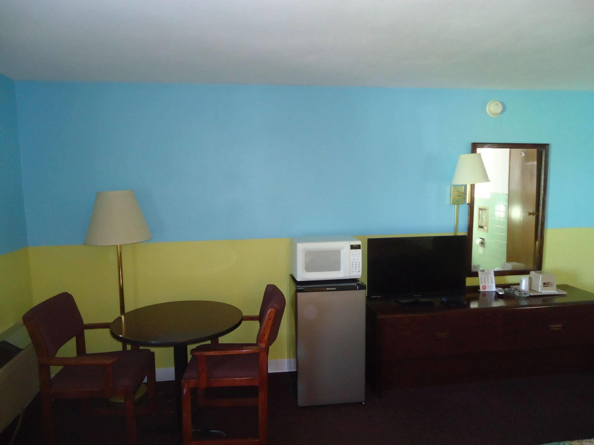 Budget Host Inn Somerset Exterior photo